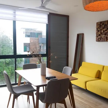 Amira Apartahotel