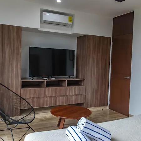 Apartahotel Amira 3*