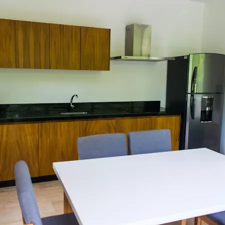 Amira Apartahotel 3*