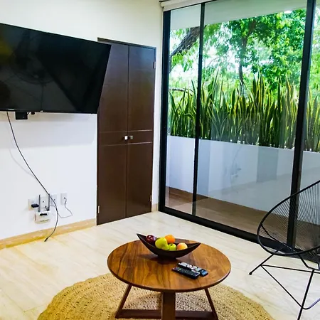 Amira Apartahotel