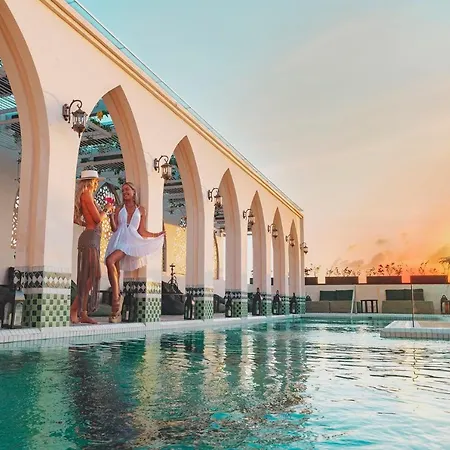 Layla - Adults Only Hotel