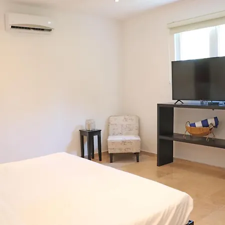 Mar Azul Luxury 6 Bedrooms * Tulum