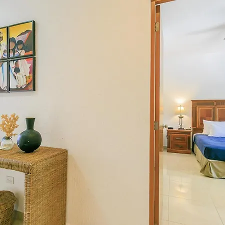 Apartment Perfectly Situated Between The Beach & Town By Stella