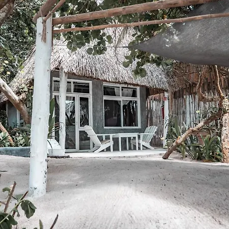 Lamar Front And Pool 3* Tulum