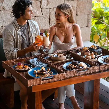 Ma'xanab Hotel 5*