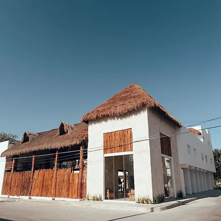 Kaab Hotel 4*