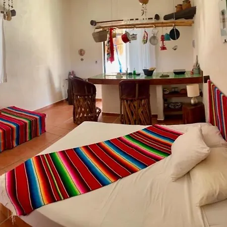Lo Nuestro Petit Hotel