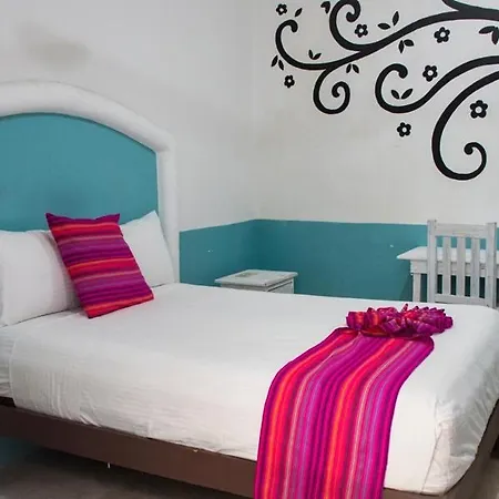 Luna Maya Hotel