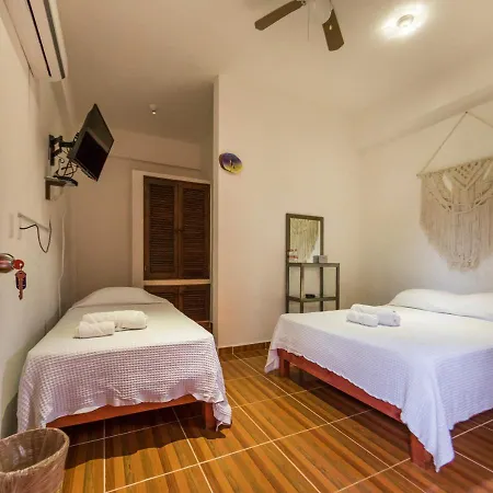 Itza La Veleta Hotel