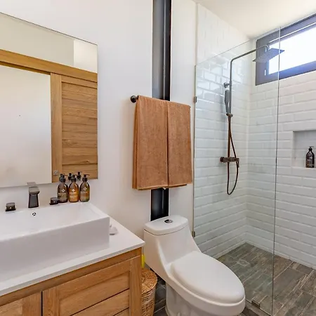 Villa Casa & Chiit - 2 Homes With Different Shared Amenities *