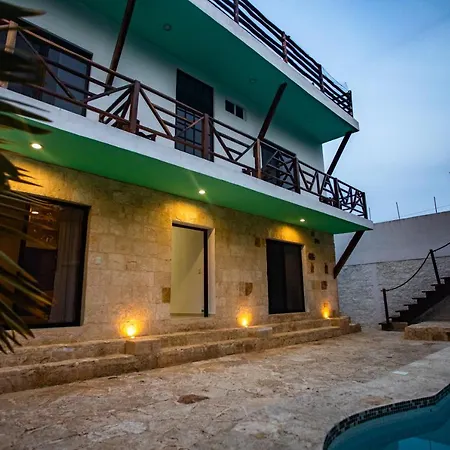 Howlita - Adult Only Hotel