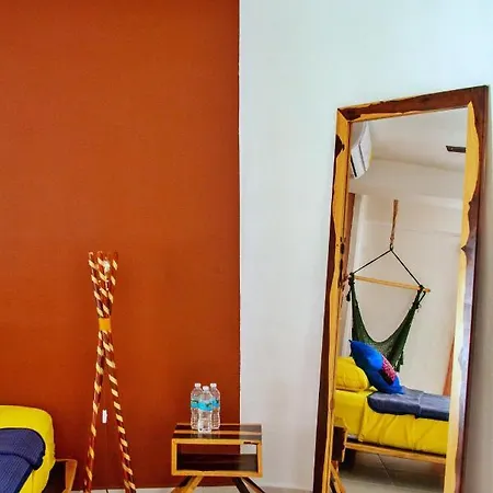 Howlita - Adult Only Hotel