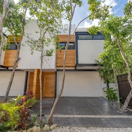 Casa & Chiit - 2 Homes With Different Shared Amenities