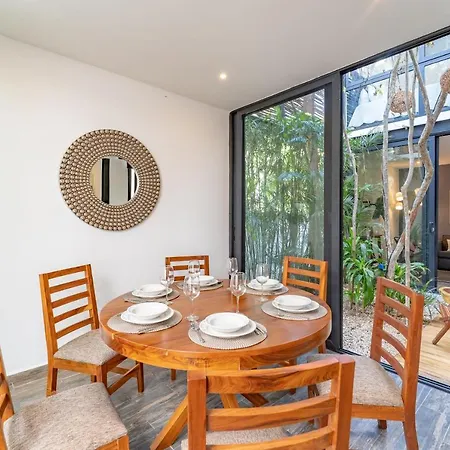 Casa & Chiit - 2 Homes With Different Shared Amenities Villa