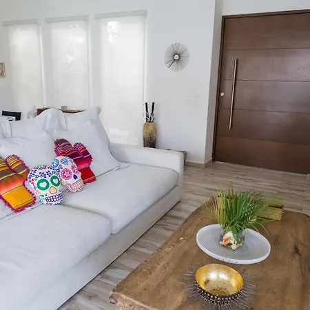 Villa Luxury Private , Private Pool, Private Garden, Jacuzzi, 24hours Security *