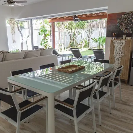 Villa Luxury Private , Private Pool, Private Garden, Jacuzzi, 24hours Security