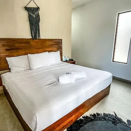 Lagoon Boutique - Adults Only 4*