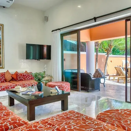 Mansion In Soliman Bay For 34 Guests! Сasa de vacaciones Tulum