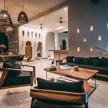 Ambre & Epices Jungle & Hotel 4*
