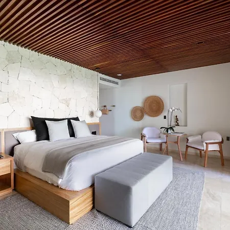 Tago By G Hotel 5*