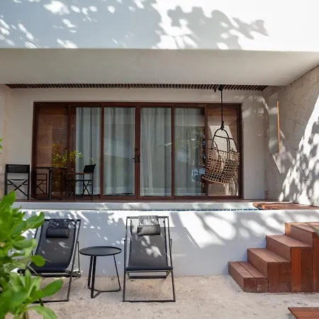 Hotel Tago By G