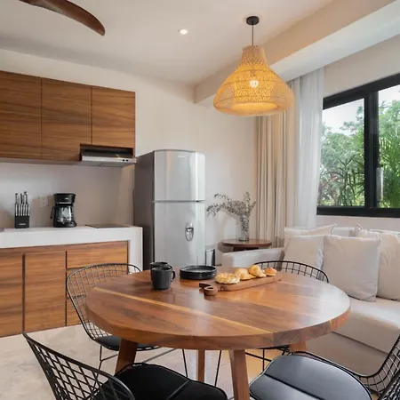 Modern 2br Penthouse Concierge Gated Community *