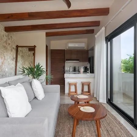 Modern 2br Penthouse Concierge Gated Community Apartment *