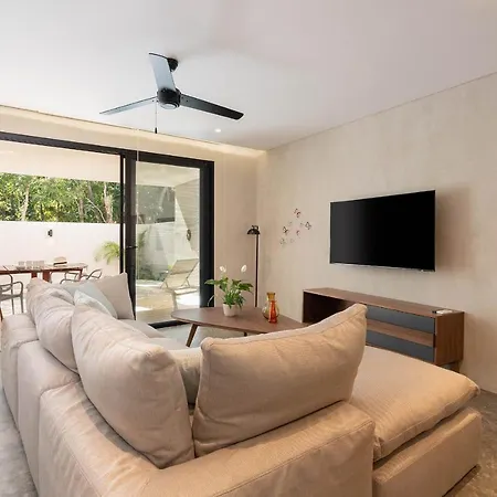 Apartment At Treetops Tulum