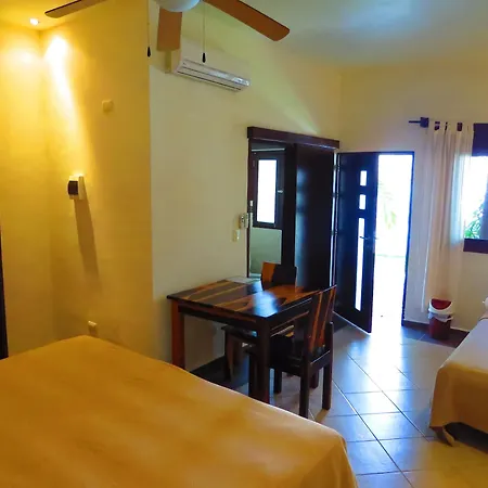 Xibalba Dive Center Hotel 3*