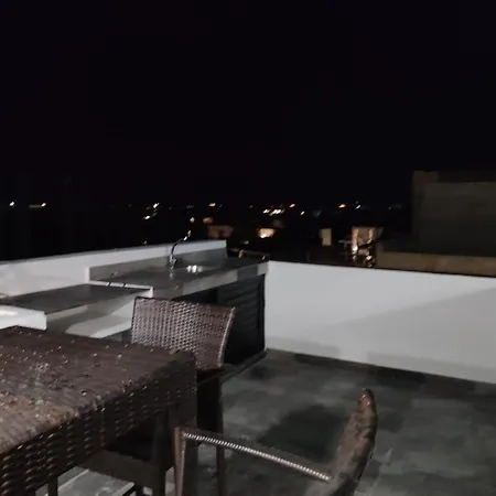 Mya, Elle&elena Residences