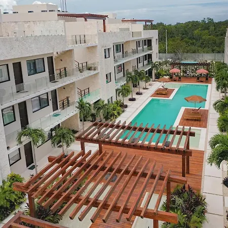 Apartment And Penthouse Blue Luxury Kukulkan