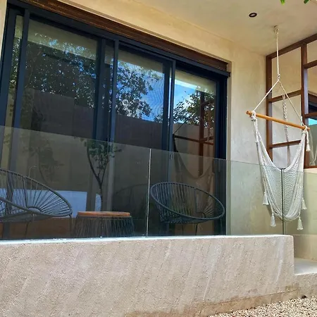 Room In Studio - Cozy Modern Studio Guest house Tulum