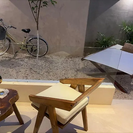 Room In Studio - Stylish And Bright Studio Near The Pool *
