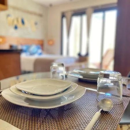 Room In Studio - Charming And Bright Studio *