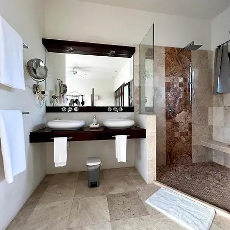 Amazing Luxury Penthouse With Sunset,sunrise View, Private Jacuzzi And Rooftop Pool