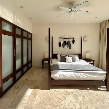 Amazing Luxury Penthouse With Sunset,sunrise View, Private Jacuzzi And Rooftop Pool