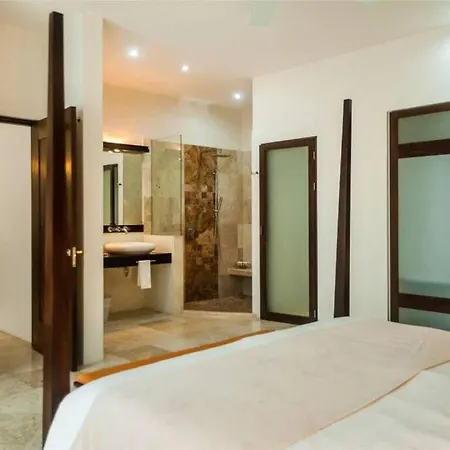 Amazing Luxury Penthouse With Sunset,sunrise View, Private Jacuzzi And Rooftop Pool Apartment *