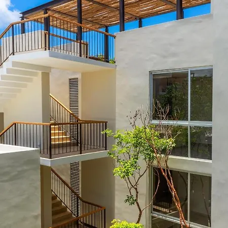 Premium With Direct Pool Access Near Calle 7