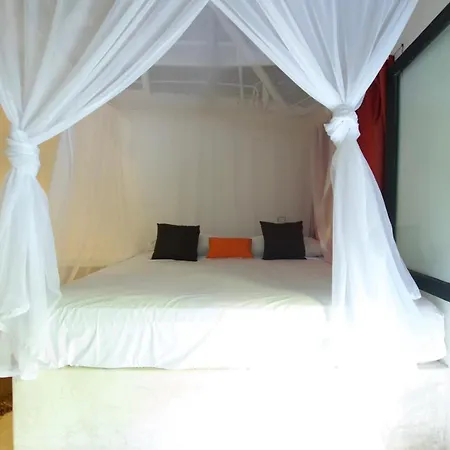 Zulum Hotel 3*