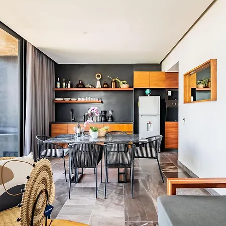 Iik Luxury By Spot Apartment