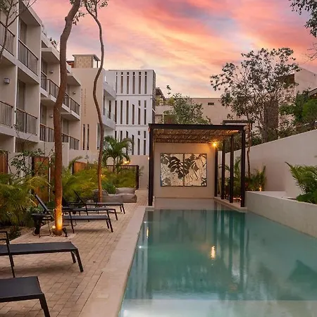 Apartment Premium With Direct Pool Access Near Calle 7