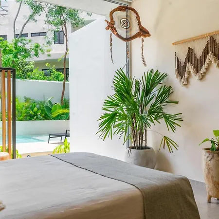 Premium With Direct Pool Access Near Calle 7