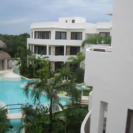 Apartment Amazing Luxury Penthouse With Sunset,sunrise View, Private Jacuzzi And Rooftop Pool Tulum