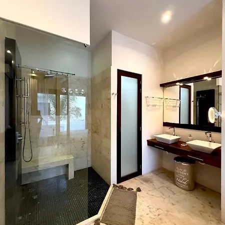 Amazing Luxury Penthouse With Sunset,sunrise View, Private Jacuzzi And Rooftop Pool