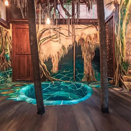 Hidden Treehouse Eco-hotel Hotel