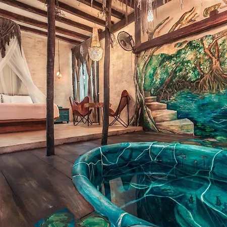 Hidden Treehouse Eco-hotel 4*