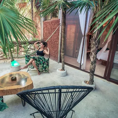 Hidden Treehouse Eco-hotel 4*