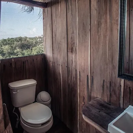 Hotel Hidden Treehouse Eco-hotel 4*