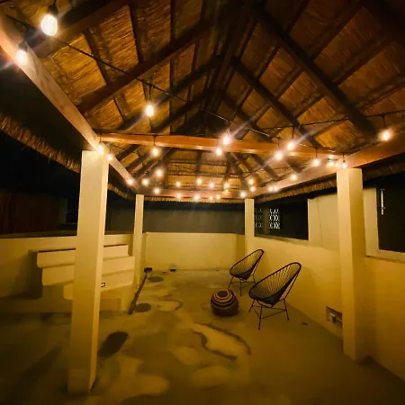 Hotel Taanah *