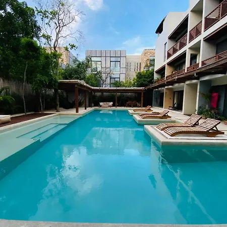 Hotel Taanah